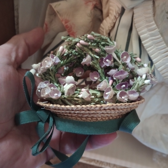 VINTAGE Porcelain Franklin heirloomThe Strawberry Girl. COA by Kate Lloyd Jones - Picture 9 of 9